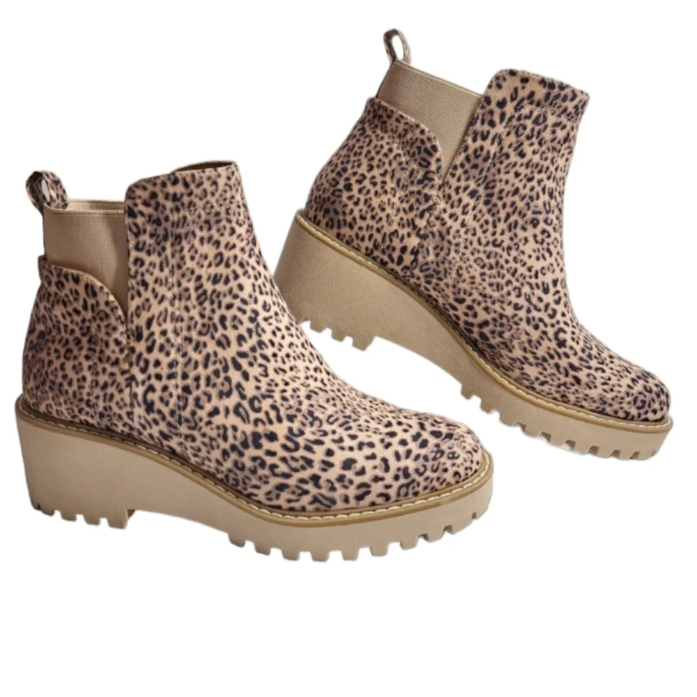Dolce Vita Women's Leopard Print Slip On Ankle Boots 8.5 - Picture 1 of 13
